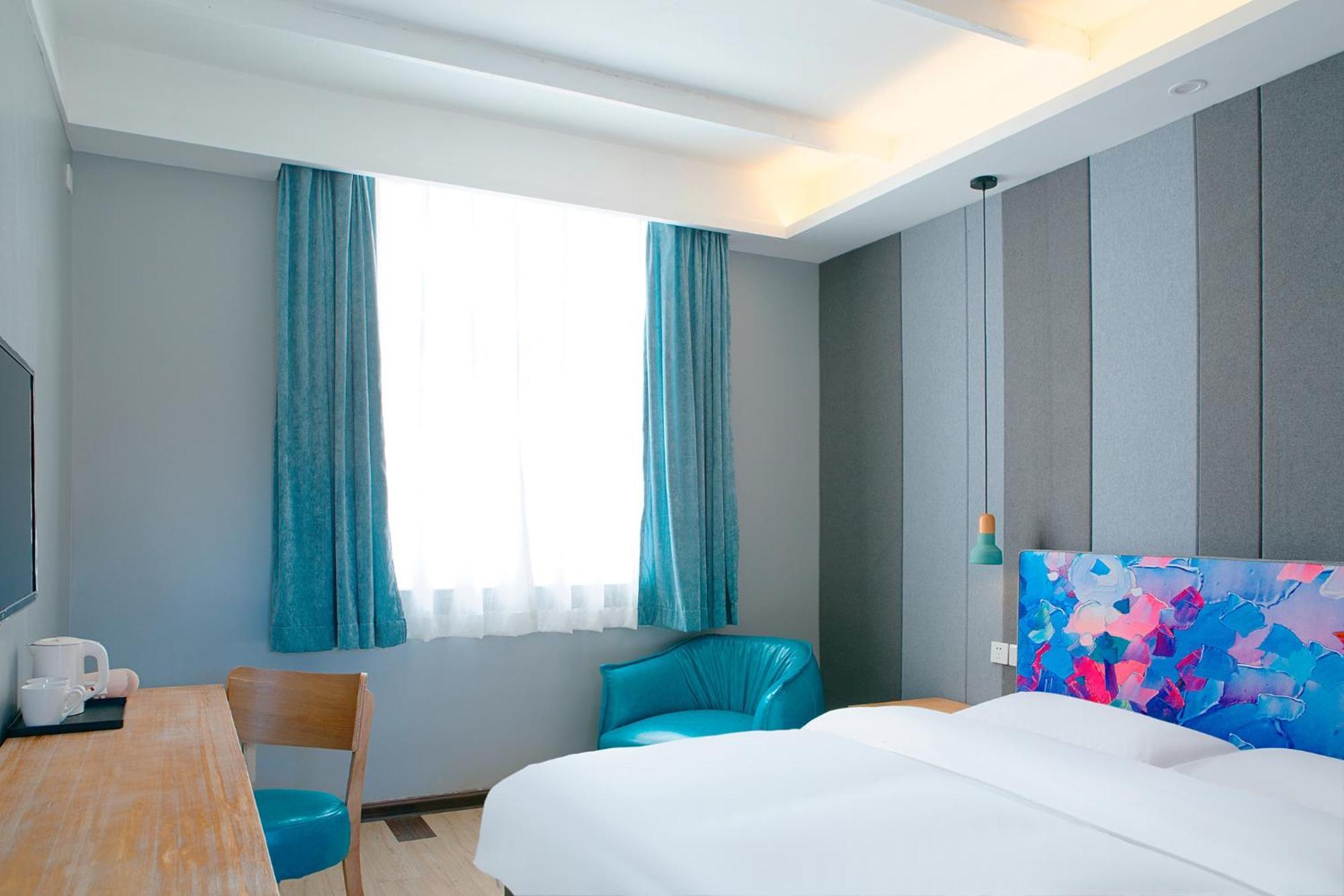 The Cloudland International Youth Hostel Close To The City Center,15 Min Walks To The Subway, Close To The Night Market, Old Street, Green Lake, English-Speaking Service, Free Activity Convenient Payment And Visa Cards Are Accepted Kunming Exterior photo