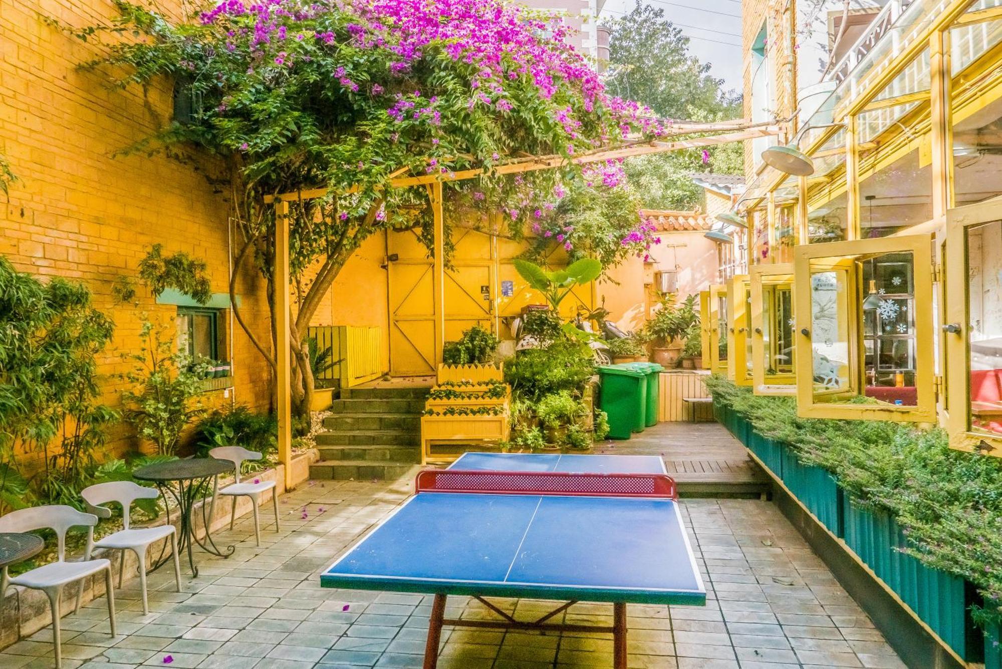 The Cloudland International Youth Hostel Close To The City Center,15 Min Walks To The Subway, Close To The Night Market, Old Street, Green Lake, English-Speaking Service, Free Activity Convenient Payment And Visa Cards Are Accepted Kunming Exterior photo