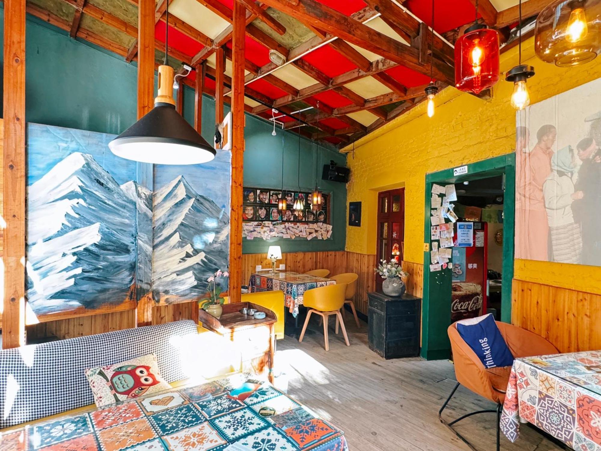 The Cloudland International Youth Hostel Close To The City Center,15 Min Walks To The Subway, Close To The Night Market, Old Street, Green Lake, English-Speaking Service, Free Activity Convenient Payment And Visa Cards Are Accepted Kunming Exterior photo